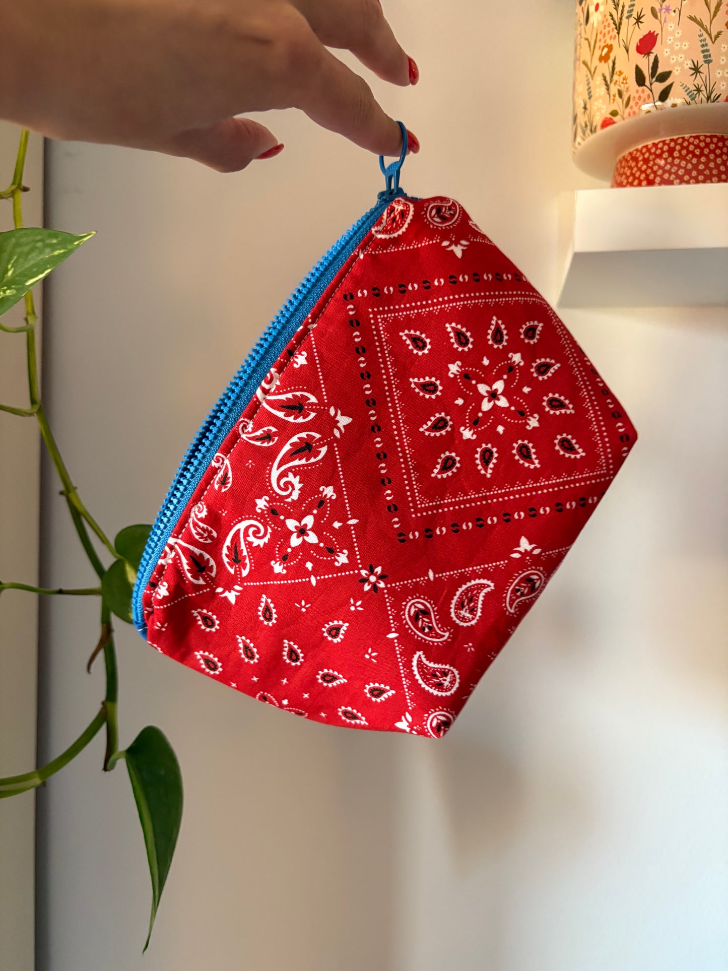 Neceser Bandana